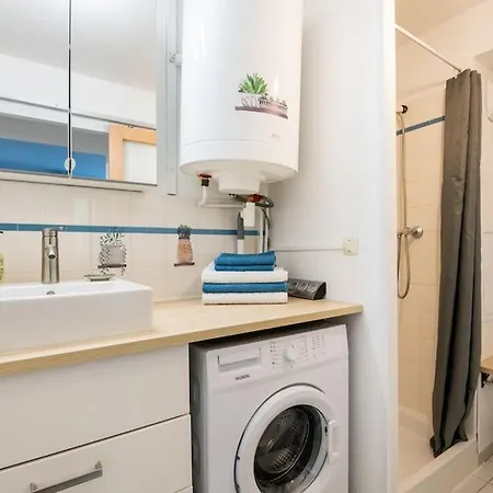 Appartement Avec Parking, Clim, Balcon, Proche Tram