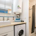 Апартаменты Avec Parking, Clim, Balcon, Proche Tram